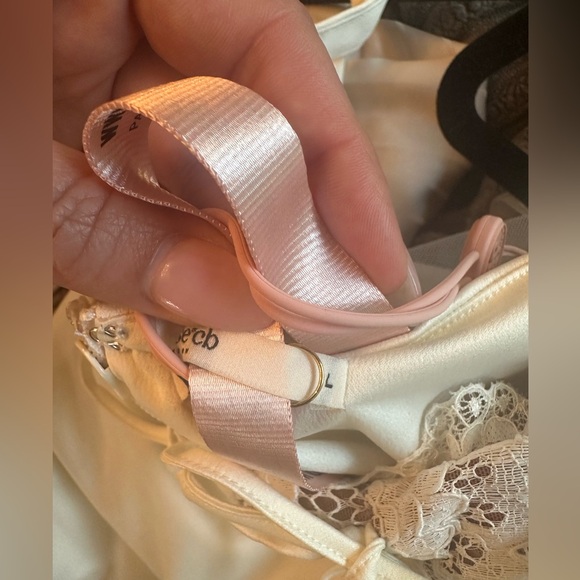 House of CB Adriana IVORY SATIN AND LACE MINI DRESS - Picture 8 of 8